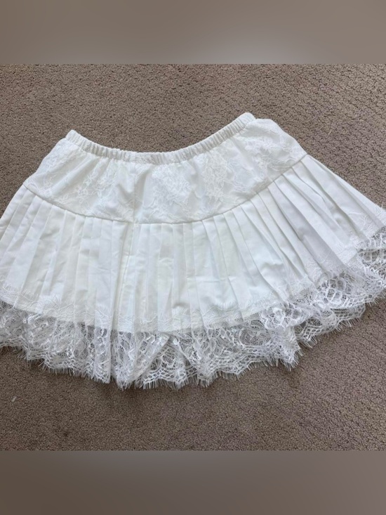 Dresses & Skirts - White Lace Trim Pleated Mini Skirt